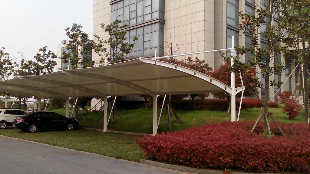 膜结构停车棚有什么优势?