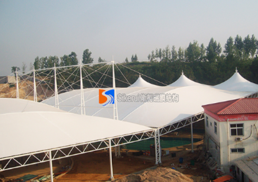 膜结构遮阳棚有哪些优势?